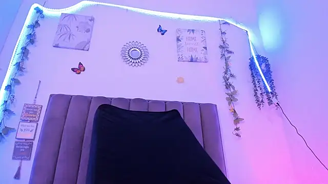 Snapshot of DeisyHarper chatting on 10-29-25, 07:10 DeisyHarper online show from 10-29-25, 07:10