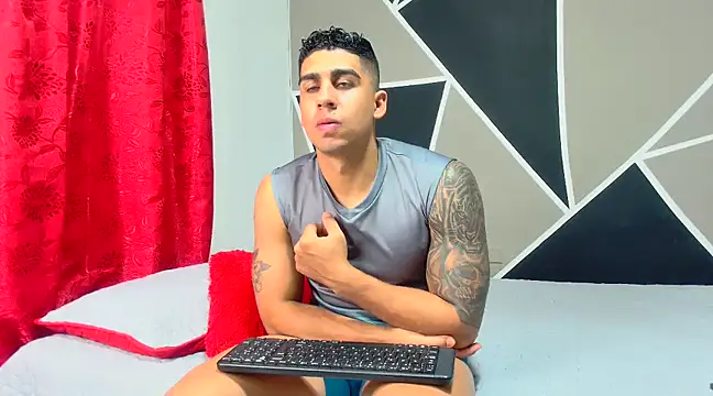 Snapshot of astrom_greyy chatting on 01-14-25, 09:51 astrom greyy online show from 01-14-25, 09:51