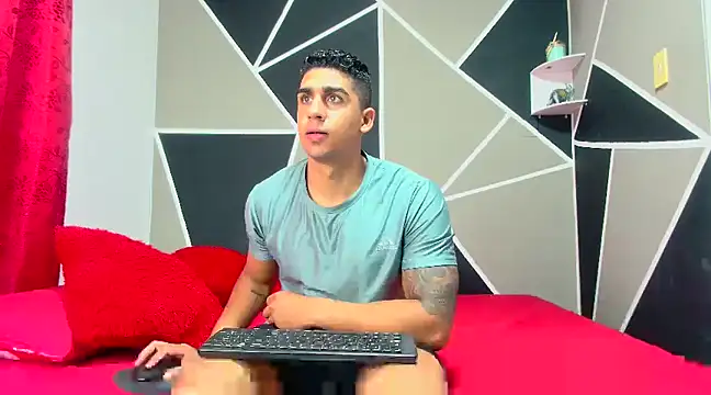 Snapshot of astrom_greyy chatting on 03-05-25, 05:08 astrom greyy online show from 03-05-25, 05:08