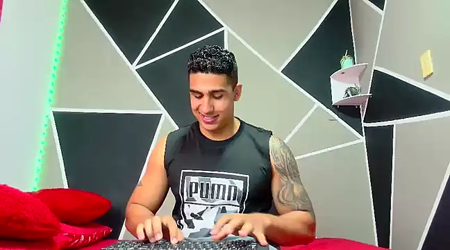 Snapshot of astrom_greyy chatting on 03-07-25, 08:44 astrom greyy online show from 03-07-25, 08:44