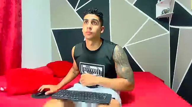 Snapshot of astrom_greyy chatting on 03-18-25, 09:53 astrom greyy online show from 03-18-25, 09:53