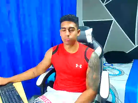 Snapshot of astrom_greyy chatting on 10-01-25, 02:56 astrom greyy online show from 10-01-25, 02:56