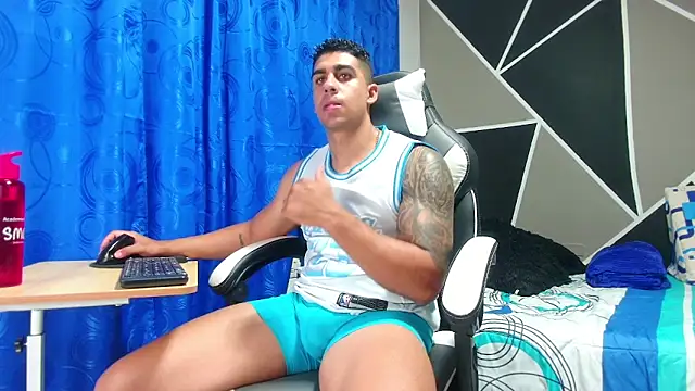 Snapshot of astrom_greyy chatting on 11-01-25, 11:18 astrom greyy online show from 11-01-25, 11:18