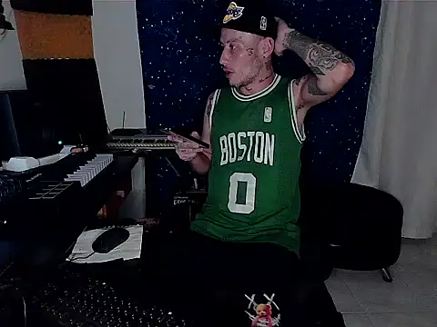 Snapshot of patrik_tattoo_ chatting on 12-29-24, 04:27 patrik tattoo online show from 12-29-24, 04:27