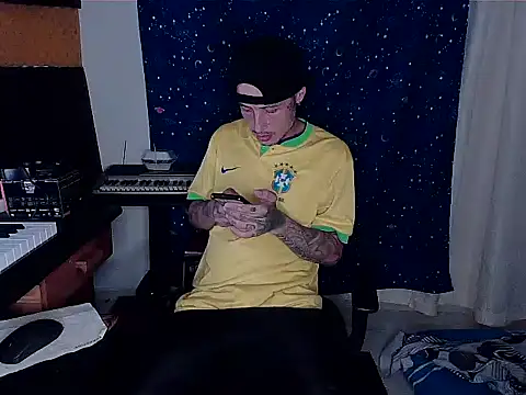 Snapshot of patrik_tattoo_ chatting on 01-07-25, 04:50 patrik tattoo online show from 01-07-25, 04:50