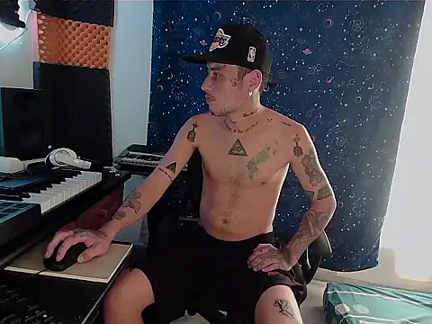 Snapshot of patrik_tattoo_ chatting on 01-26-25, 09:51 patrik tattoo online show from 01-26-25, 09:51