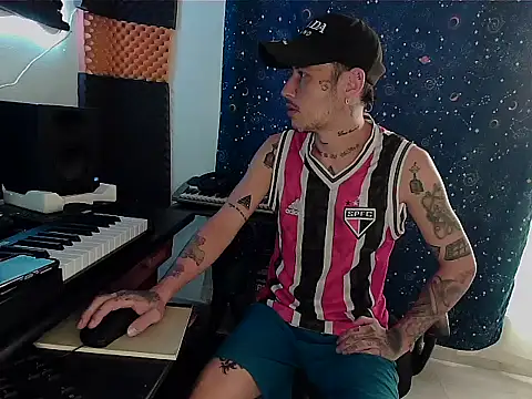 Snapshot of patrik_tattoo_ chatting on 01-30-25, 10:19 patrik tattoo online show from 01-30-25, 10:19