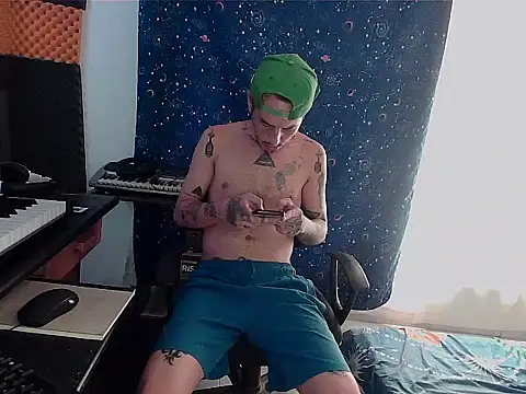 Snapshot of patrik_tattoo_ chatting on 01-31-25, 07:18 patrik tattoo online show from 01-31-25, 07:18