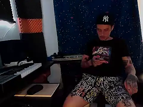 Snapshot of patrik_tattoo_ chatting on 02-05-25, 10:22 patrik tattoo online show from 02-05-25, 10:22