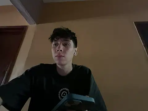 Omaaaaaaa00001 online show from 02-06-25, 07:18