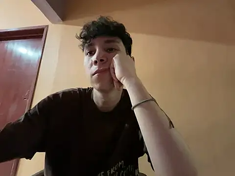 Omaaaaaaa00001 online show from 02-07-25, 07:27