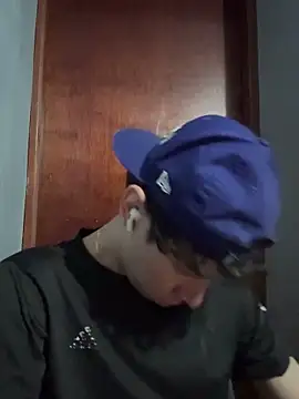 Omaaaaaaa00001 online show from 10-03-25, 04:15