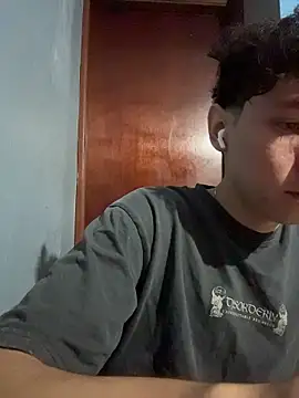 Omaaaaaaa00001 online show from 11-21-25, 05:55