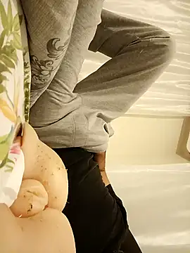 Snapshot of akrep071507 chatting on 12-04-24, 11:13 akrep071507 online show from 12-04-24, 11:13