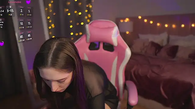 SelestaRobertson online show from 12-13-24, 09:02