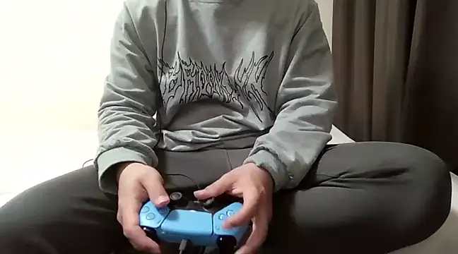 YU-KI00 online show from 03-12-25, 04:51