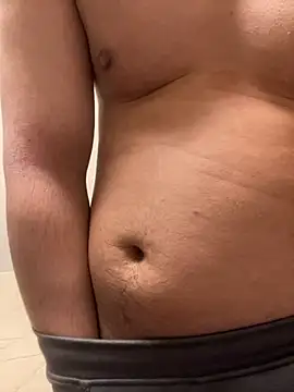 YU-KI00 online show from 12-19-25, 06:53