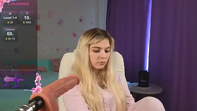 Snapshot of Kate_Legend chatting on 09-14-25, 02:33 Kate Legend online show from 09-14-25, 02:33