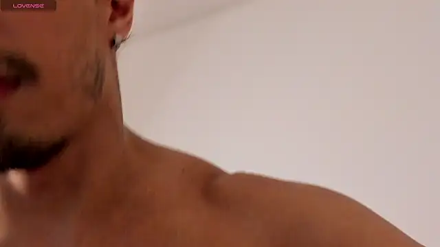 Lorenzoferrec online show from 12-16-25, 12:04