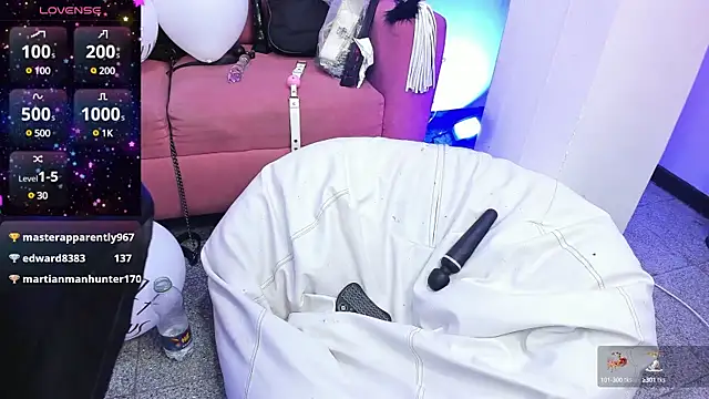 Snapshot of blackberrys_ chatting on 02-15-25, 02:55 blackberrys online show from 02-15-25, 02:55