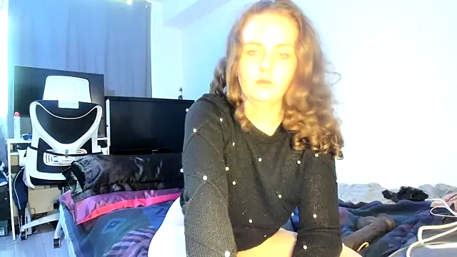 ENGLISHEMILY 69 online show from 01-24-25, 03:02