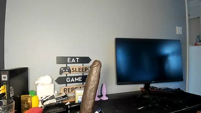 ENGLISHEMILY 69 online show from 03-13-25, 02:33