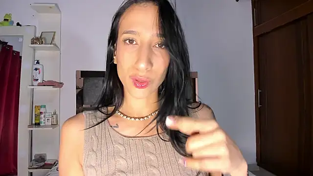 Snapshot of Carol_M8 chatting on 02-08-25, 03:19 Carol M8 online show from 02-08-25, 03:19