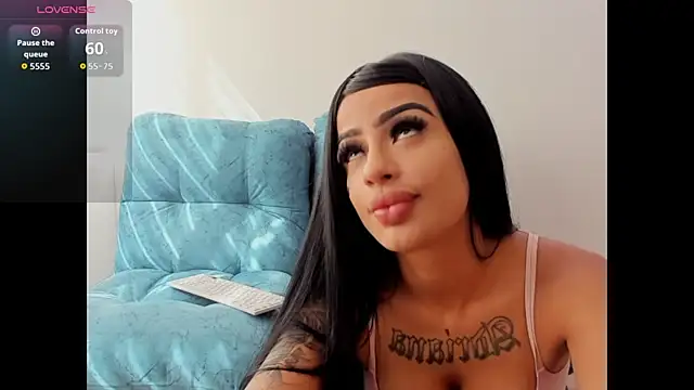 Snapshot of tamy_ian chatting on 12-15-25, 02:10 tamy ian online show from 12-15-25, 02:10