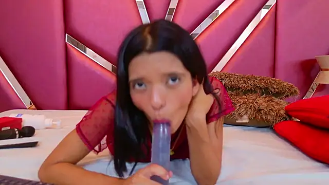 Snapshot of RebecaRelish chatting on 01-11-25, 04:48 RebecaRelish online show from 01-11-25, 04:48