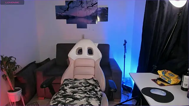 Snapshot of odelei chatting on 09-12-25, 09:42 odelei online show from 09-12-25, 09:42