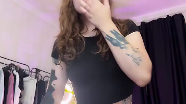 Snapshot of PaulaPratt chatting on 12-03-24, 05:20 PaulaPratt online show from 12-03-24, 05:20