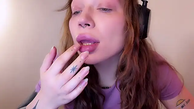 Snapshot of PaulaPratt chatting on 01-18-25, 04:04 PaulaPratt online show from 01-18-25, 04:04