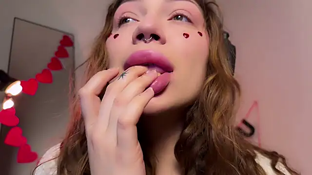 Snapshot of PaulaPratt chatting on 02-14-25, 04:15 PaulaPratt online show from 02-14-25, 04:15