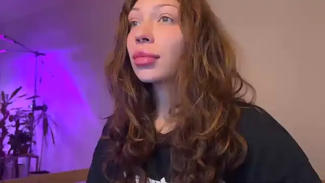 Snapshot of PaulaPratt chatting on 09-14-25, 02:05 PaulaPratt online show from 09-14-25, 02:05