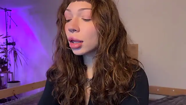 Snapshot of PaulaPratt chatting on 09-21-25, 05:31 PaulaPratt online show from 09-21-25, 05:31