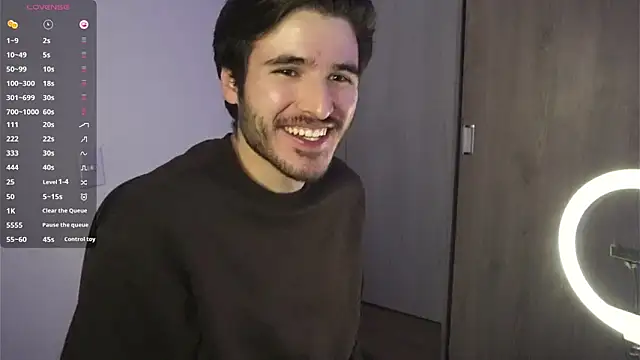 Snapshot of Tony_Wylie chatting on 12-11-24, 09:09 Tony Wylie online show from 12-11-24, 09:09