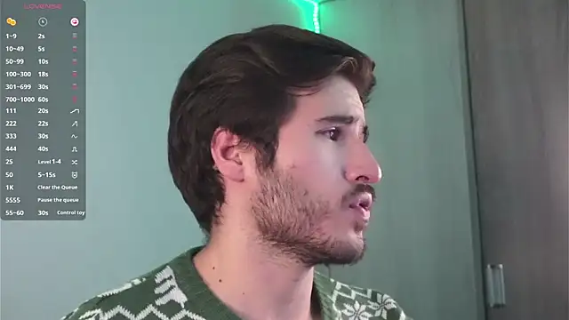 Snapshot of Tony_Wylie chatting on 12-12-24, 09:19 Tony Wylie online show from 12-12-24, 09:19