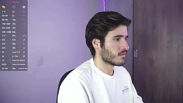 Snapshot of Tony_Wylie chatting on 12-18-24, 08:31 Tony Wylie online show from 12-18-24, 08:31