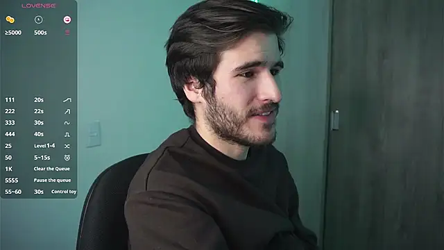 Snapshot of Tony_Wylie chatting on 12-19-24, 06:12 Tony Wylie online show from 12-19-24, 06:12