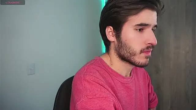 Snapshot of Tony_Wylie chatting on 12-20-24, 03:58 Tony Wylie online show from 12-20-24, 03:58