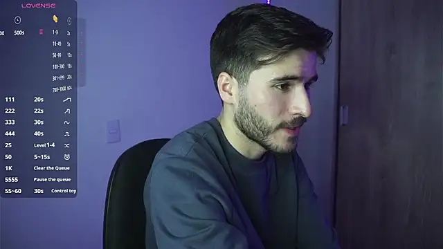 Snapshot of Tony_Wylie chatting on 12-23-24, 01:35 Tony Wylie online show from 12-23-24, 01:35