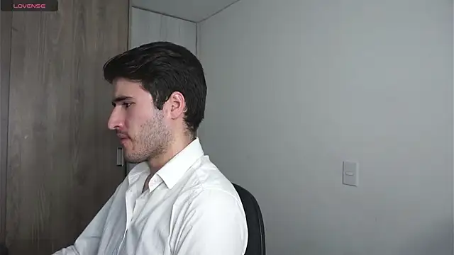 Snapshot of Tony_Wylie chatting on 02-04-25, 09:52 Tony Wylie online show from 02-04-25, 09:52