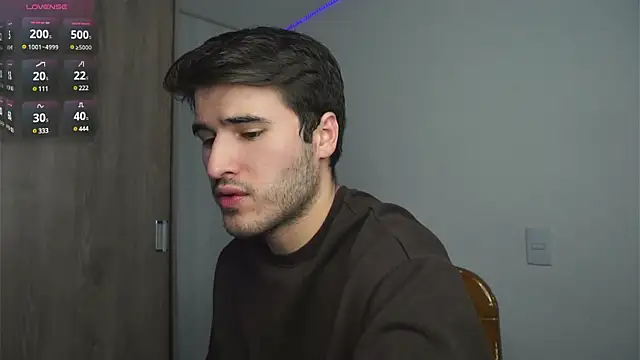 Snapshot of Tony_Wylie chatting on 02-06-25, 04:36 Tony Wylie online show from 02-06-25, 04:36