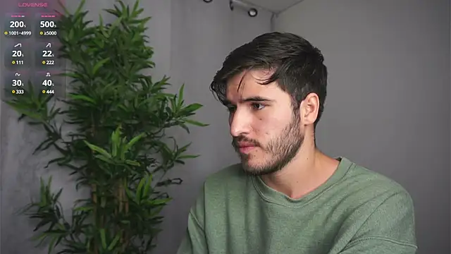 Snapshot of Tony_Wylie chatting on 03-19-25, 03:29 Tony Wylie online show from 03-19-25, 03:29