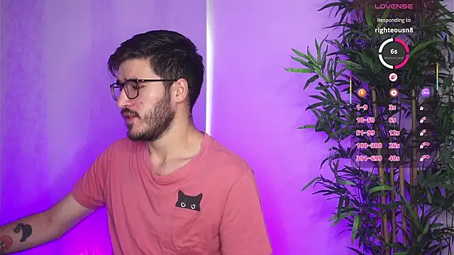 Snapshot of Tony_Wylie chatting on 10-02-25, 12:23 Tony Wylie online show from 10-02-25, 12:23