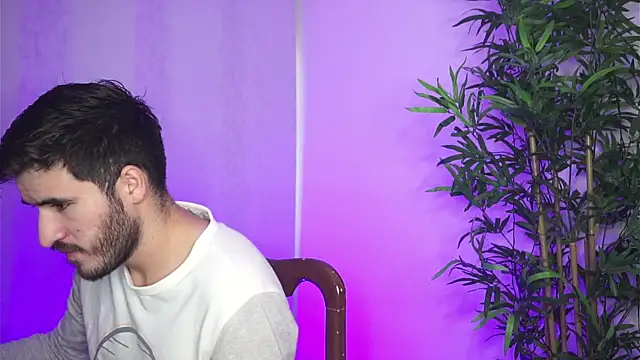 Snapshot of Tony_Wylie chatting on 10-03-25, 12:02 Tony Wylie online show from 10-03-25, 12:02