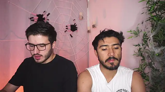 Snapshot of Tony_Wylie chatting on 10-18-25, 04:52 Tony Wylie online show from 10-18-25, 04:52