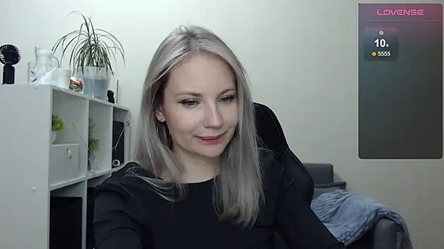 Sunny bunny6 online show from 01-19-25, 12:17