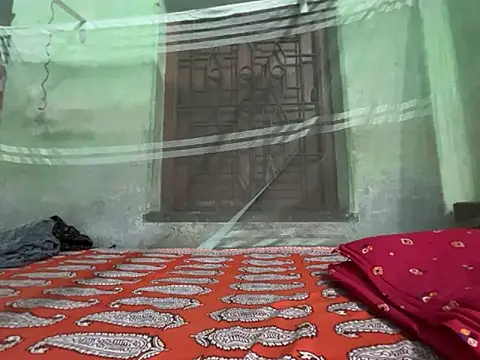 Snapshot of MyBigDick100@xh chatting on 10-31-25, 11:06 MyBigDick100xh online show from 10-31-25, 11:06