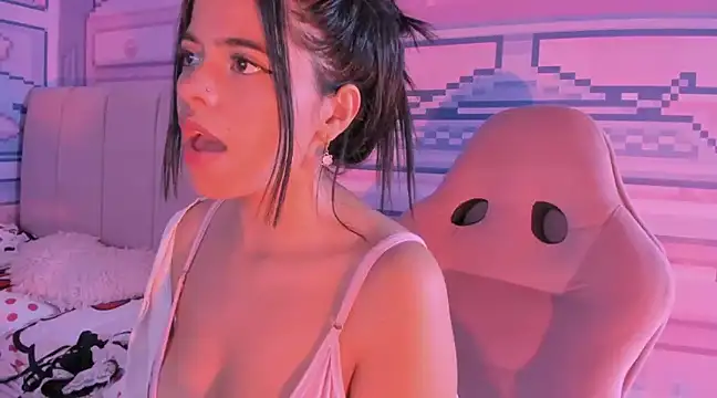  18alice online show from 02-09-25, 01:44